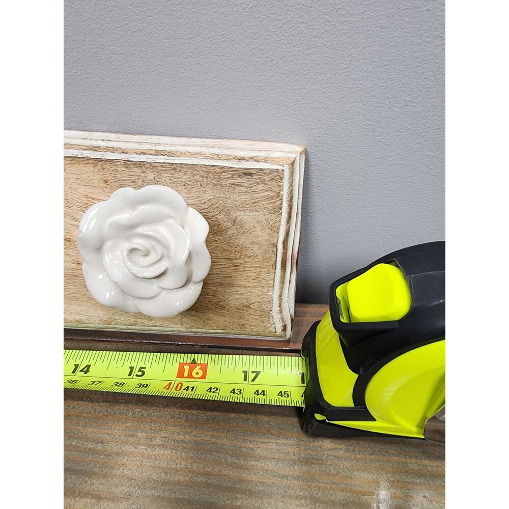Home Goods Decorative Roses Wall hooks 17.5" - Picture 2 of 5